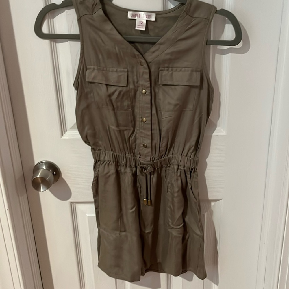 Girls shorts and short sleeve Jumpsuit with buttons and pockets size 10 - 12